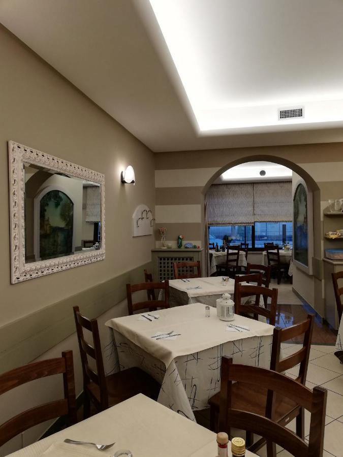 Albergo Villa Eva กอสเตร์มาโน ภายนอก รูปภาพ